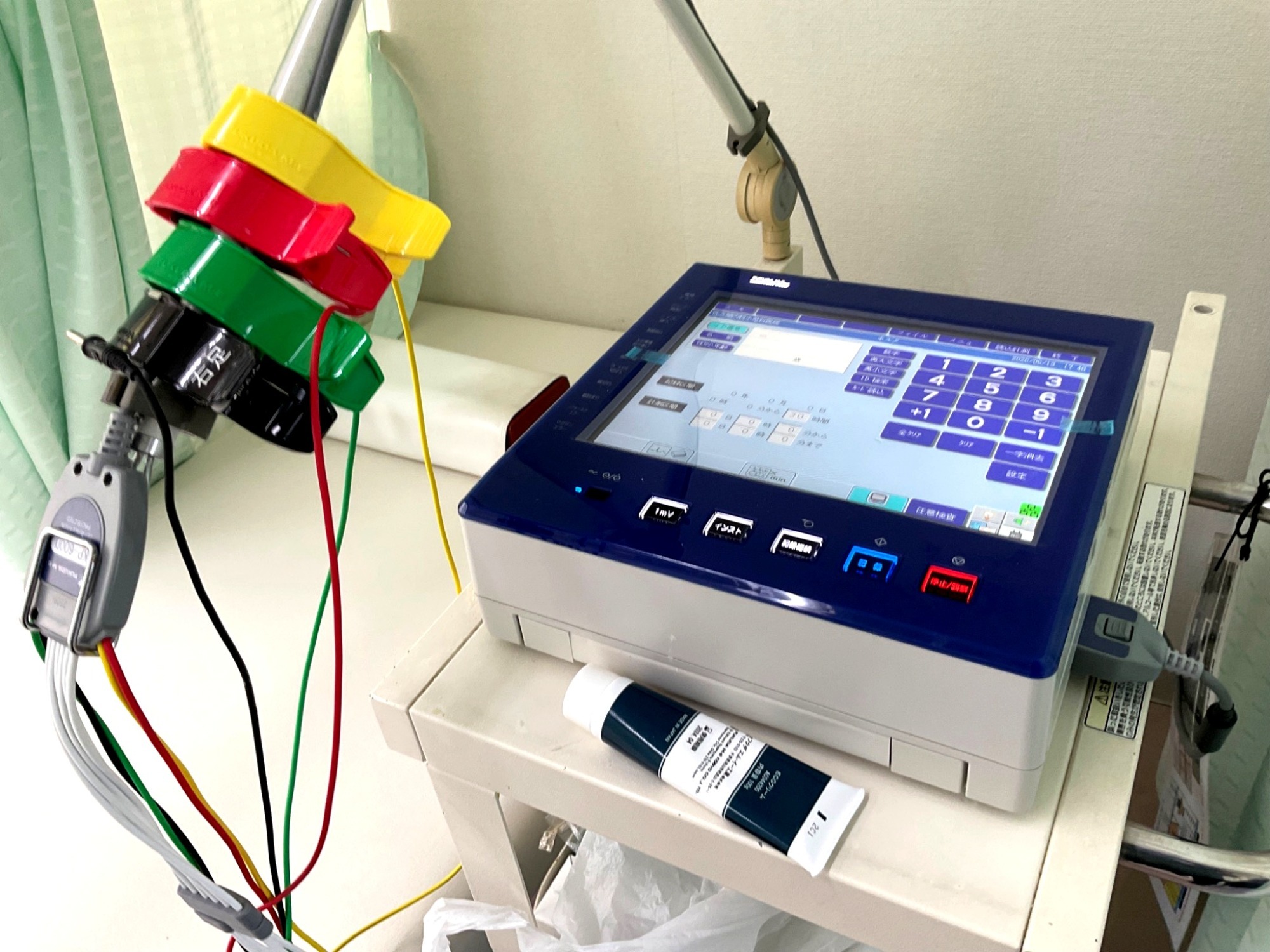 佐久間内科小児科医院 心電計